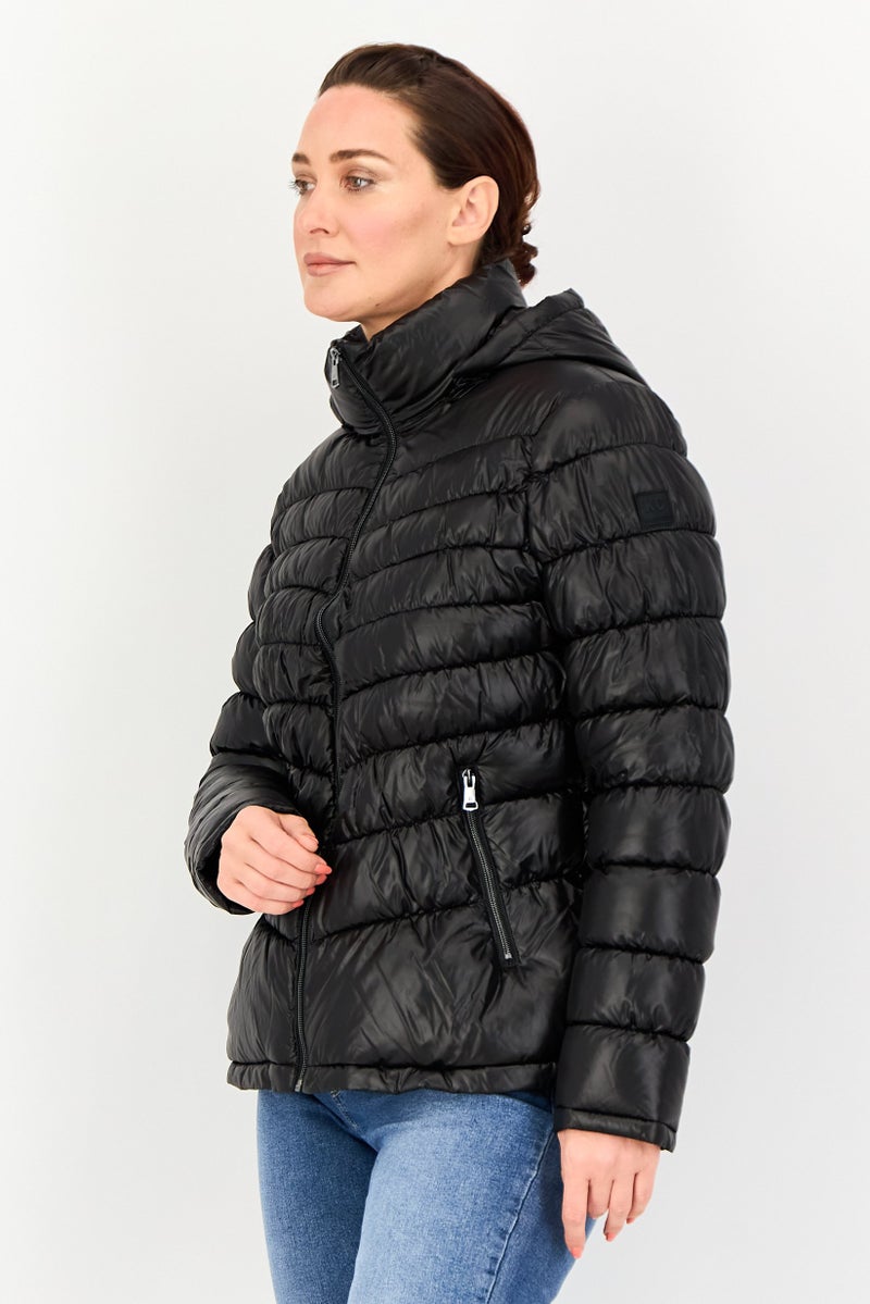 Kenneth Cole جاكيت بافر بكم طويل للنساء بشعار العلامة التجارية، أسود - Image 2